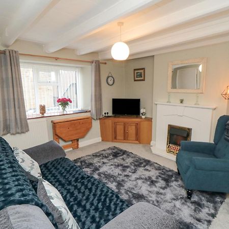 Newton Cottage Уитби Екстериор снимка